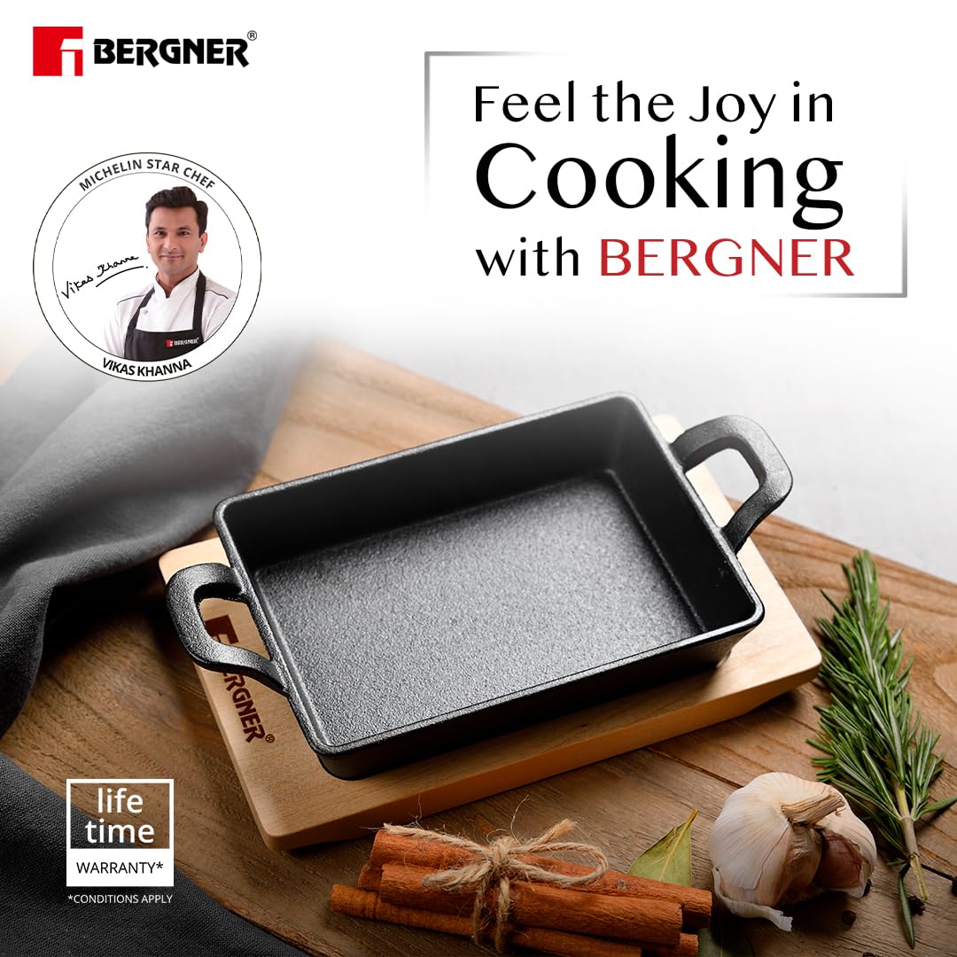 BERGNER Cook & Share 16 cm Cast Iron Mini Pan, Baking/Sizzler, Pre-Seasoned Cast Iron, for Roast/Bake/Caramelize/Serve/Share, with Wooden Tray, Less Oil Cooking, Induction Bottom and Gas Stove Ready